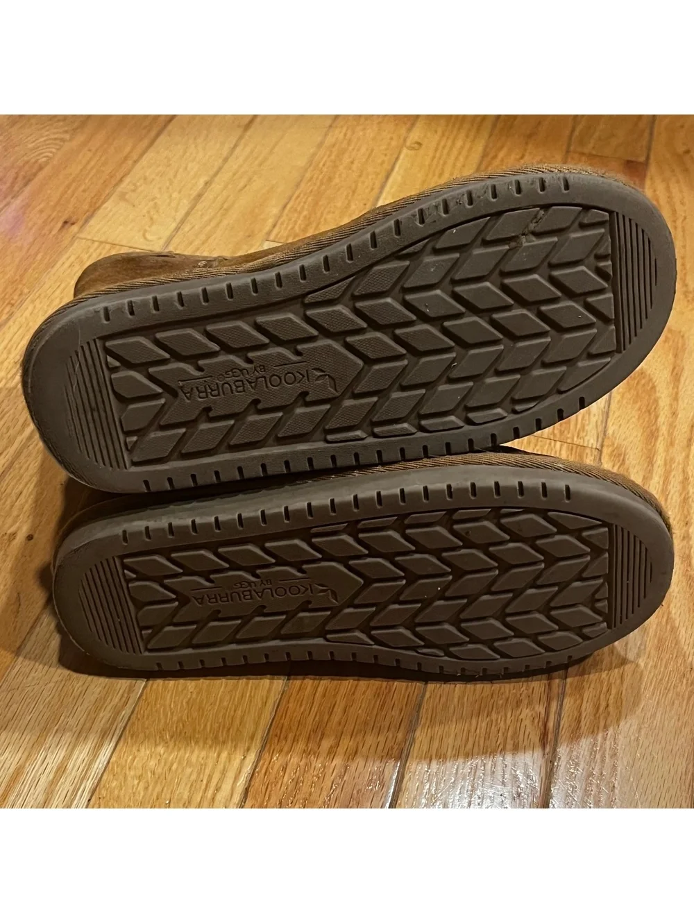 Koolaburra by UGG Classic Brown Shearling Lined Boots Size 4